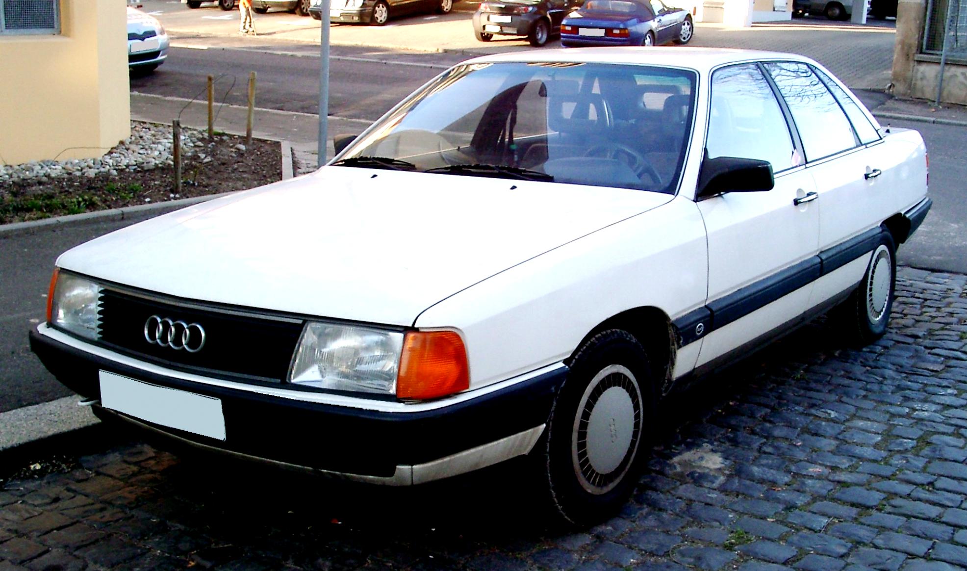 Audi 100 Avant C3 1983 #1