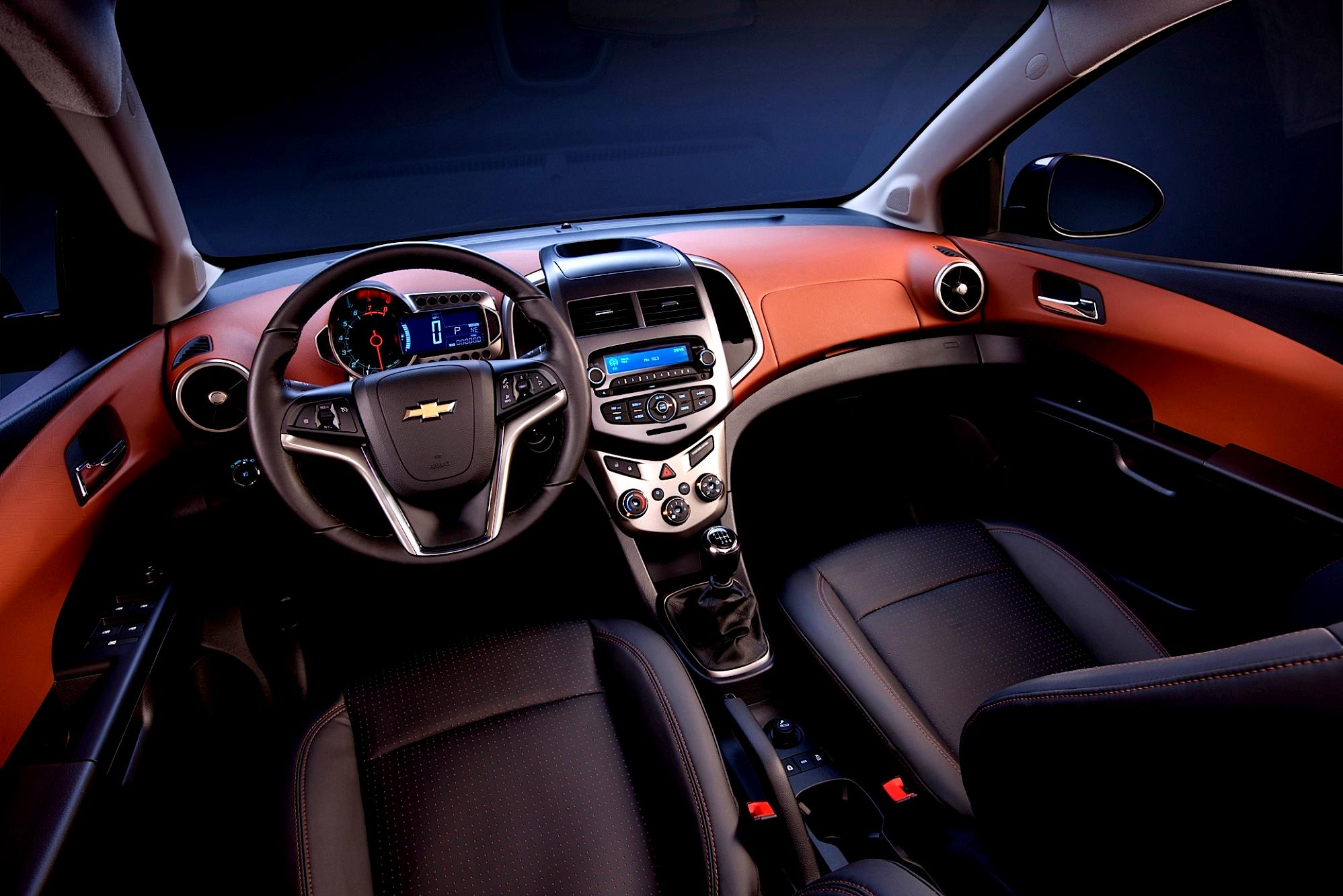 Chevrolet Sonic Hatchback 5 Doors 2011 #50