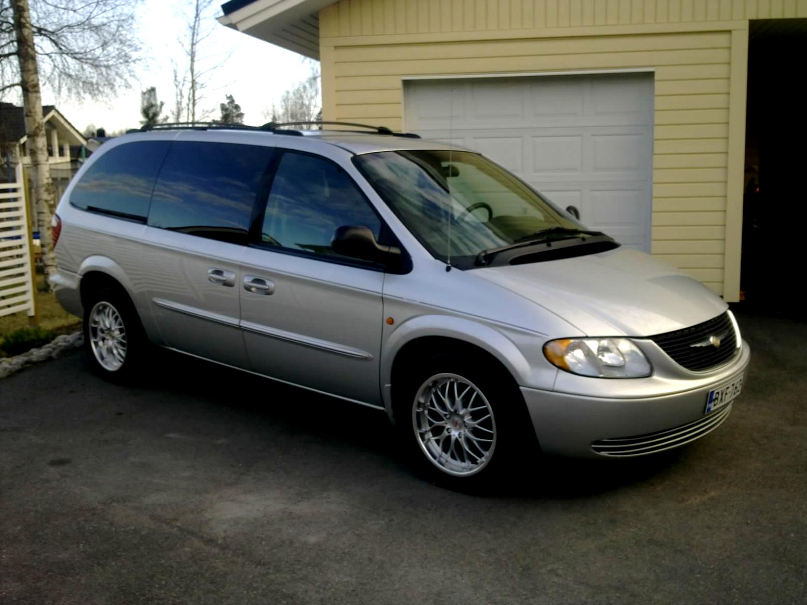 Chrysler Town & Country 2000 #6