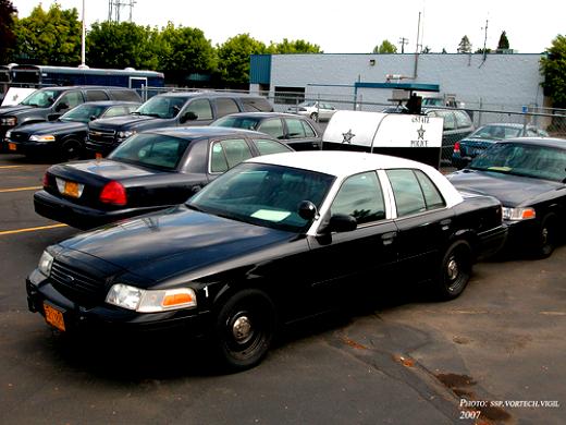 Ford Crown Victoria 1998 #47