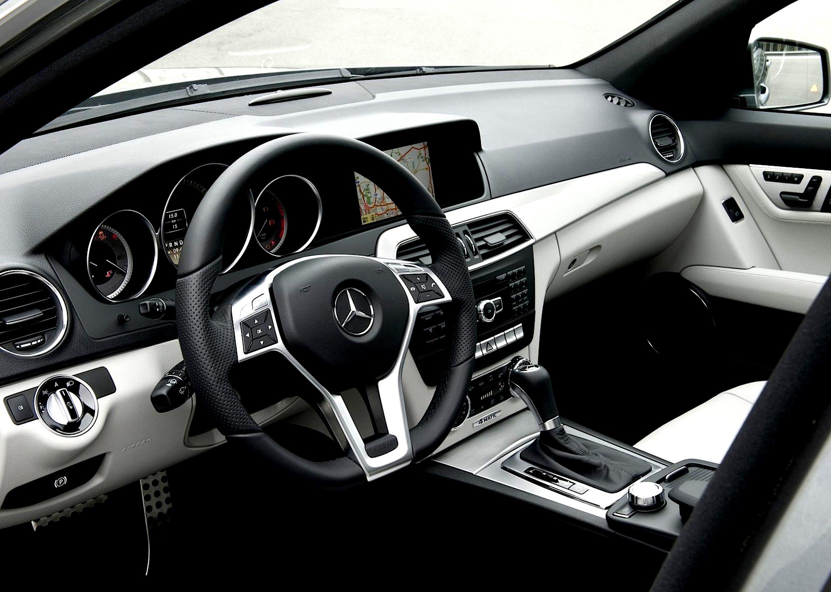 Mercedes Benz C-Class T-Modell 2011 #75