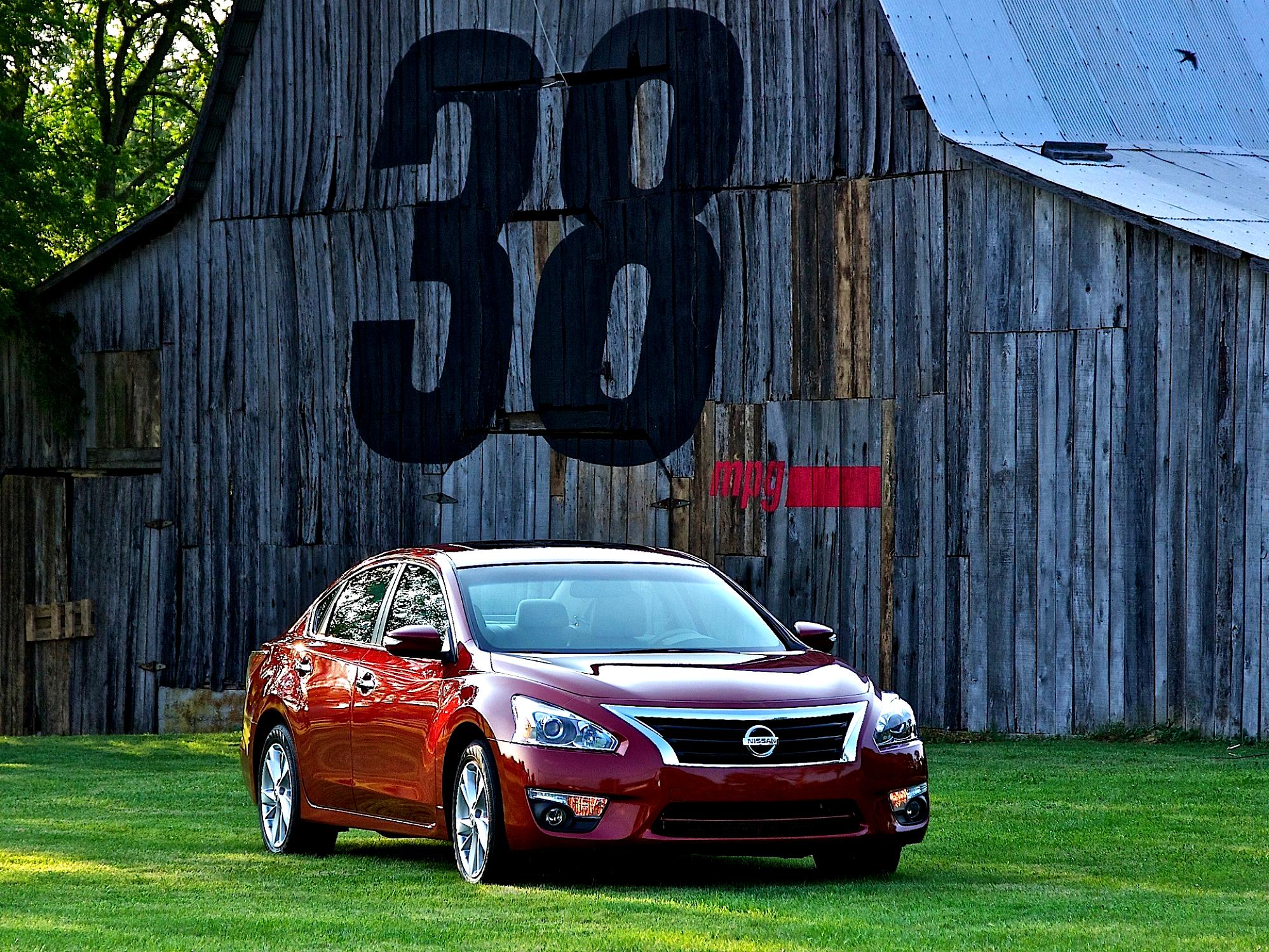 Nissan Altima Sedan 2012 #18