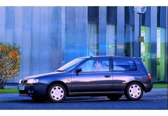 Nissan Sunny Hatchback 1993 #2