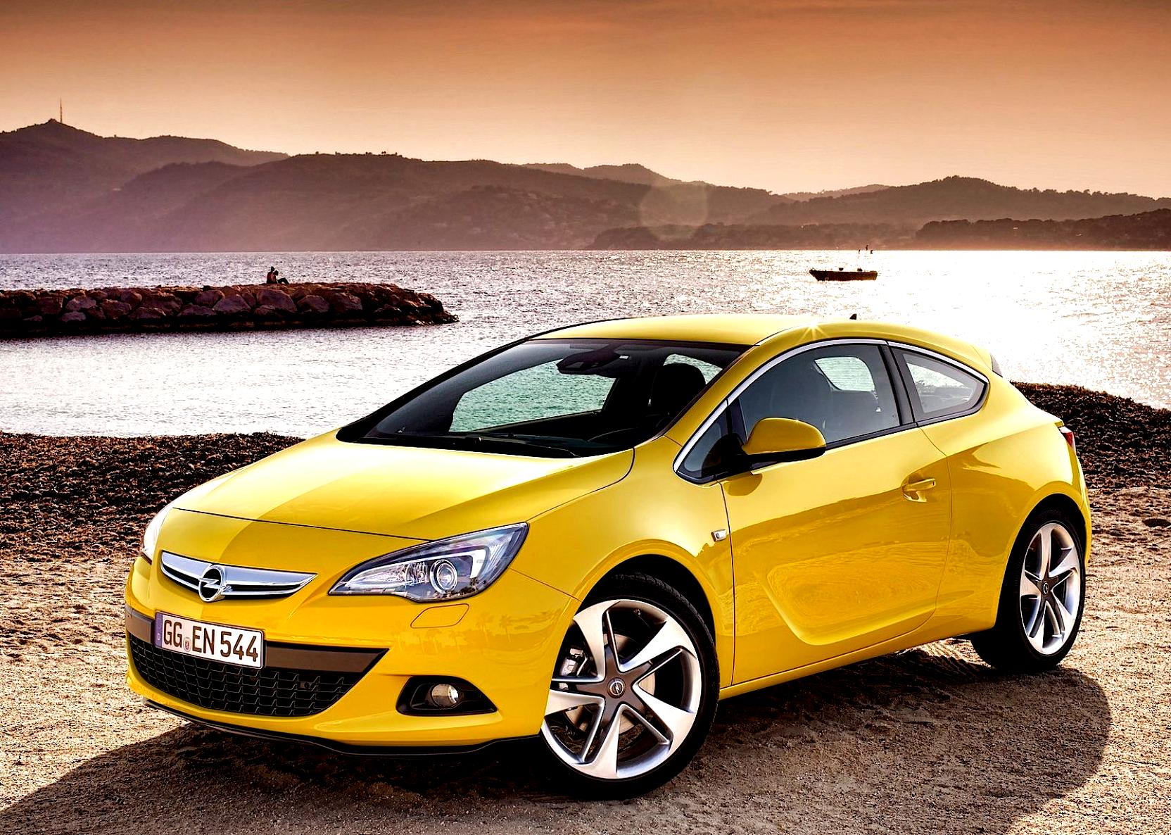 Opel Astra GTC 2011 #19