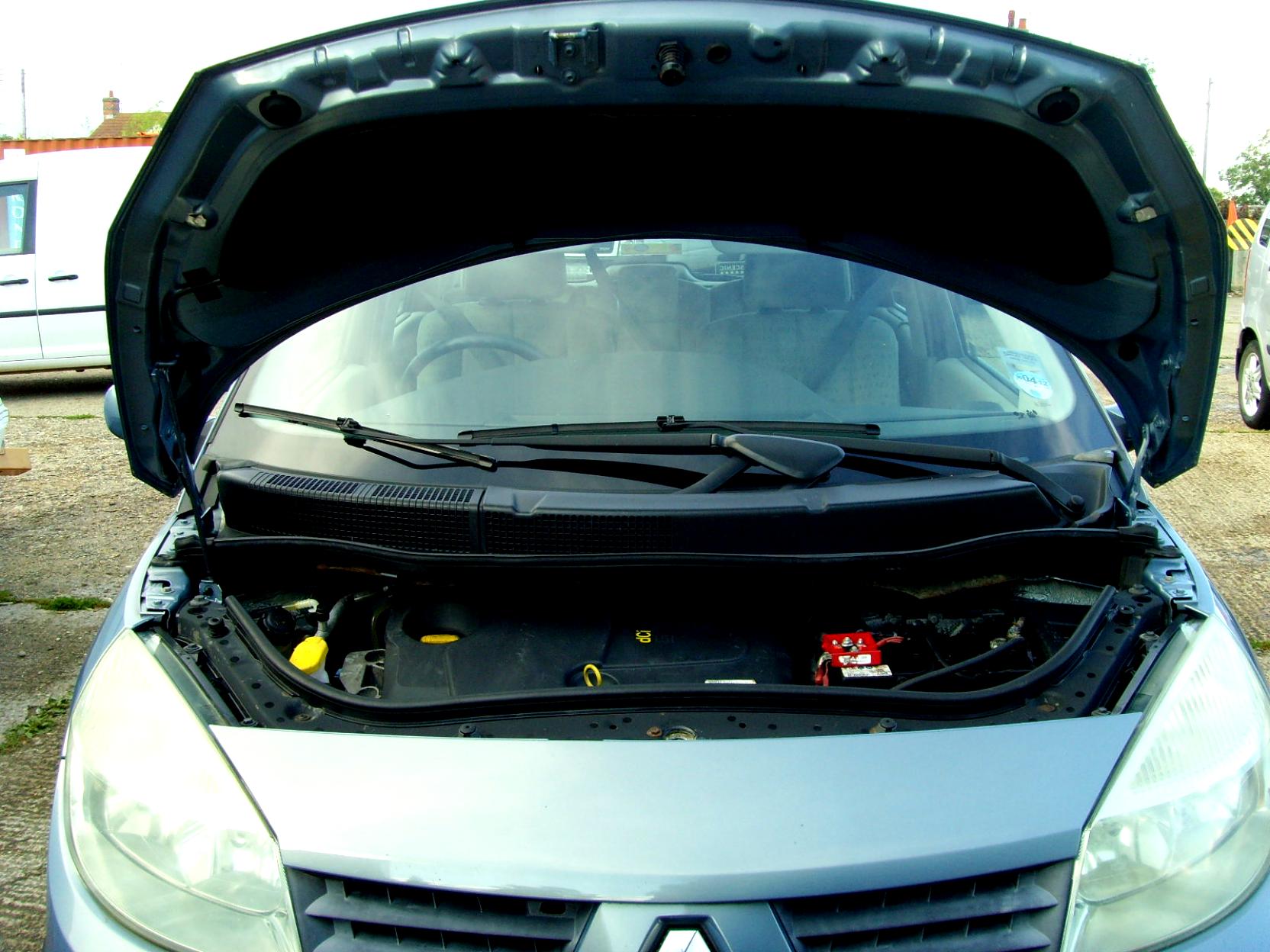 Renault Megane 5 Doors 2002 #13