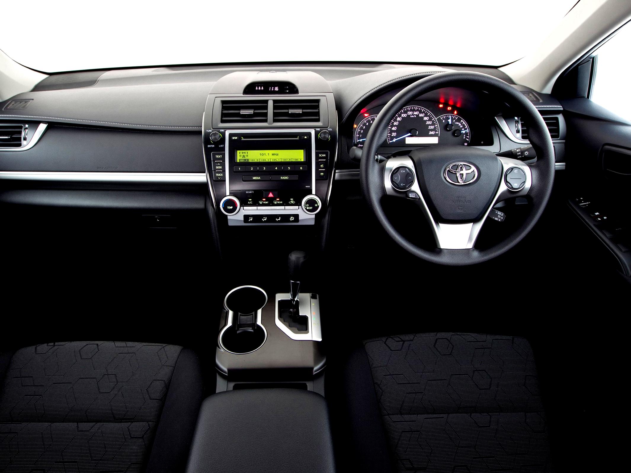 Toyota Camry 2011 #171
