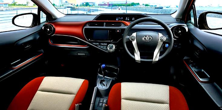 Toyota Prius C Aqua 2012 #9