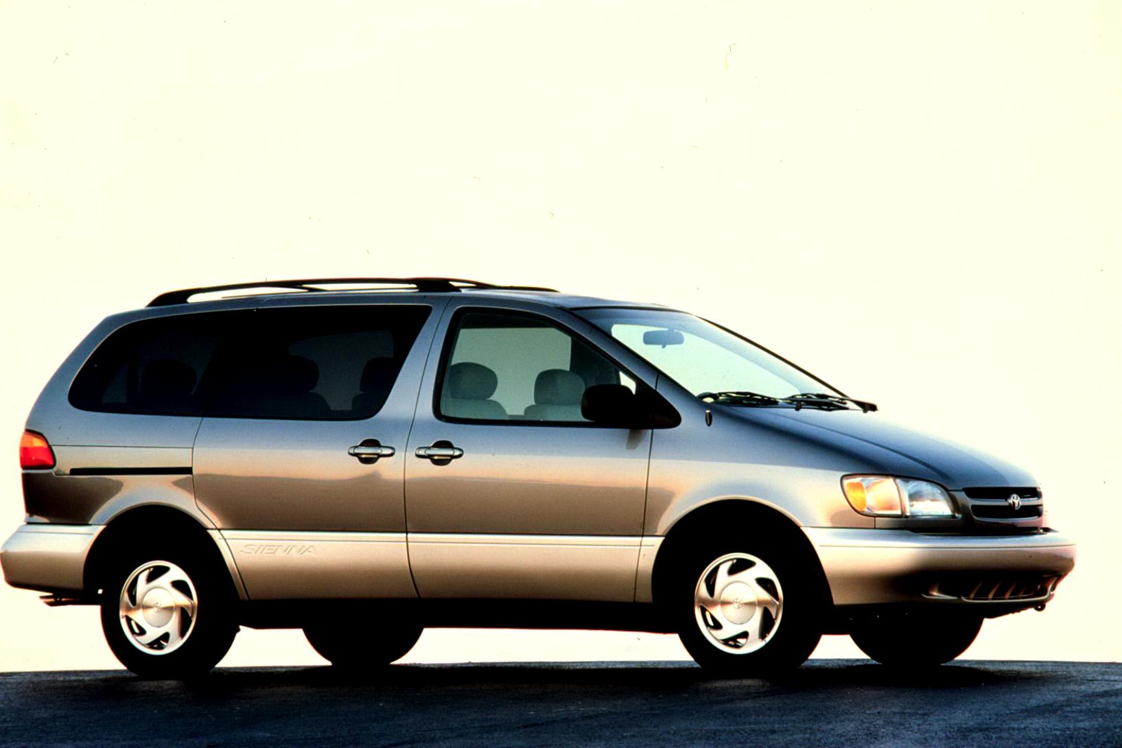 Toyota Sienna 1998 #4