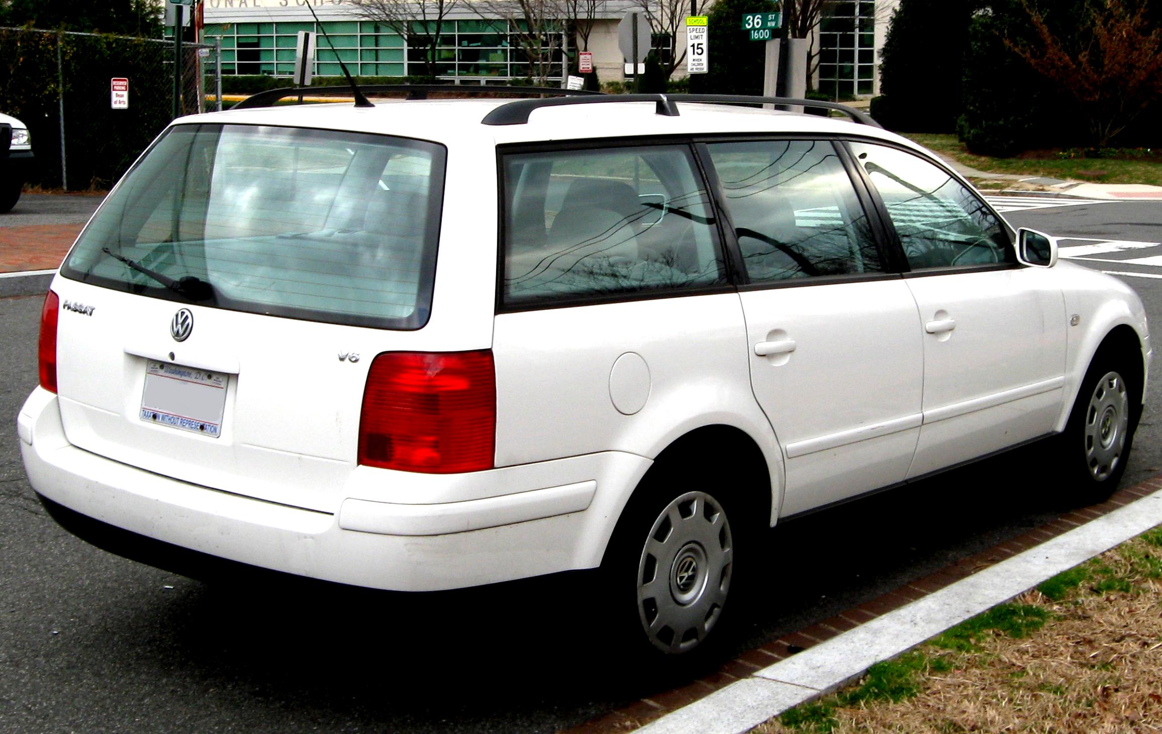 Volkswagen Passat Variant 2000 #9
