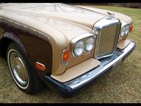 Bentley T2 Saloon 1977 #04