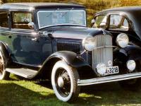 Ford Deluxe Roadster 1932 #04