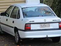Holden Vectra Sedan 1995 #02