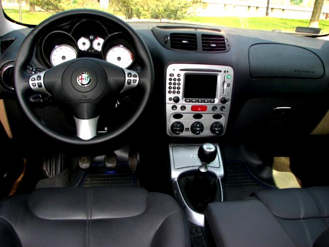 Alfa Romeo GT 2003 #2