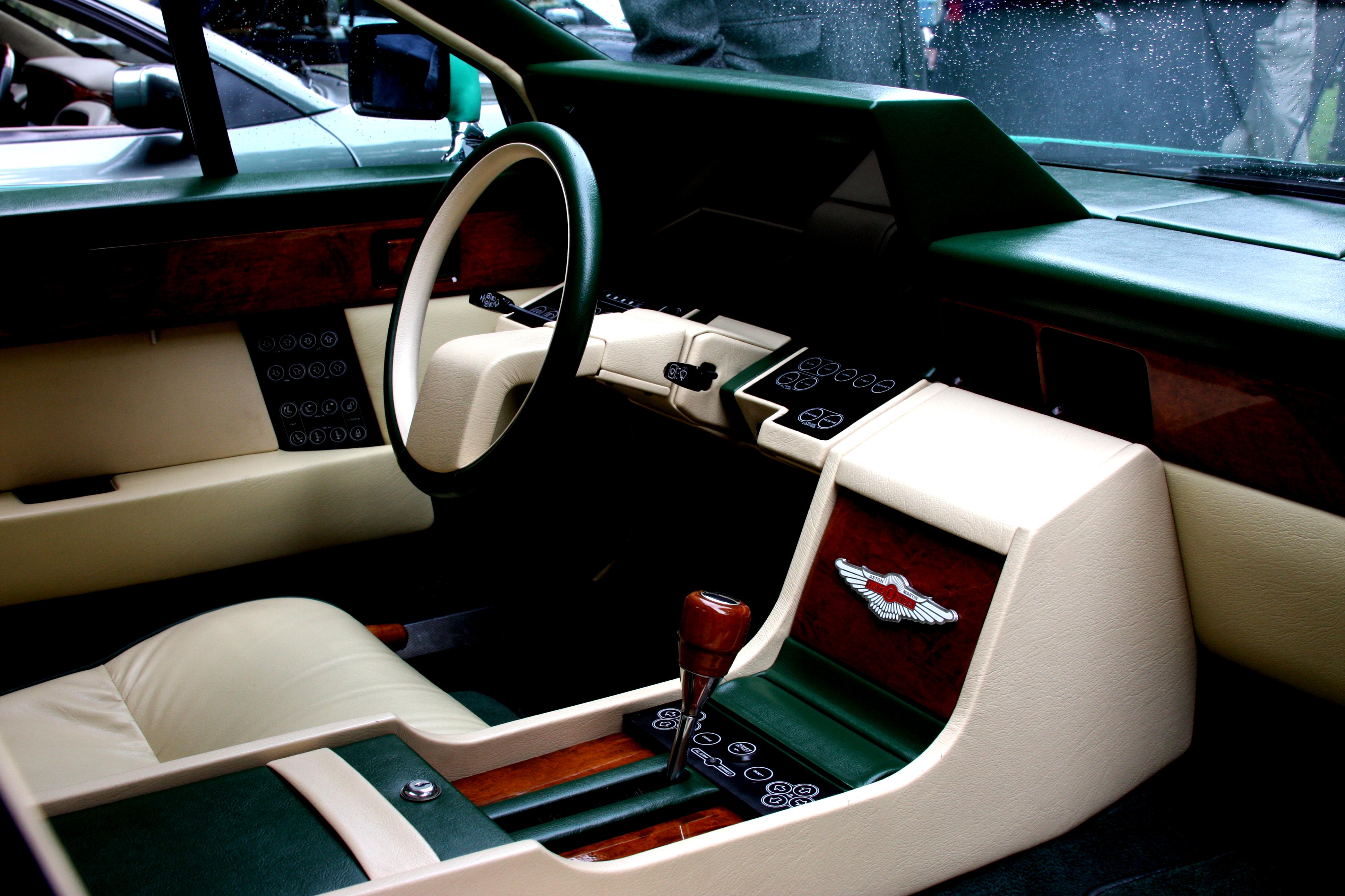 Aston Martin Lagonda 1976 #1