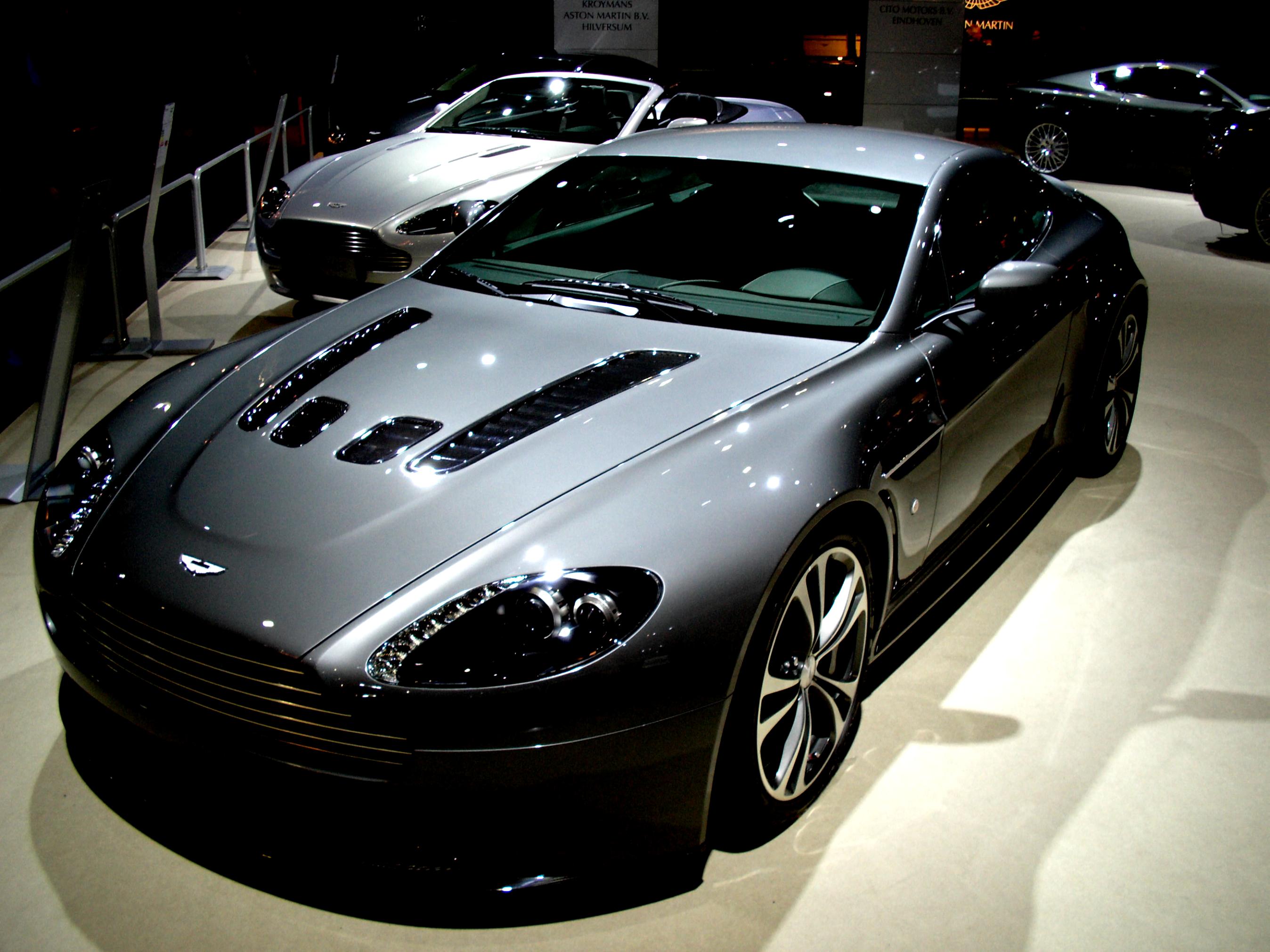 Aston Martin V12 Vantage 2009 #11
