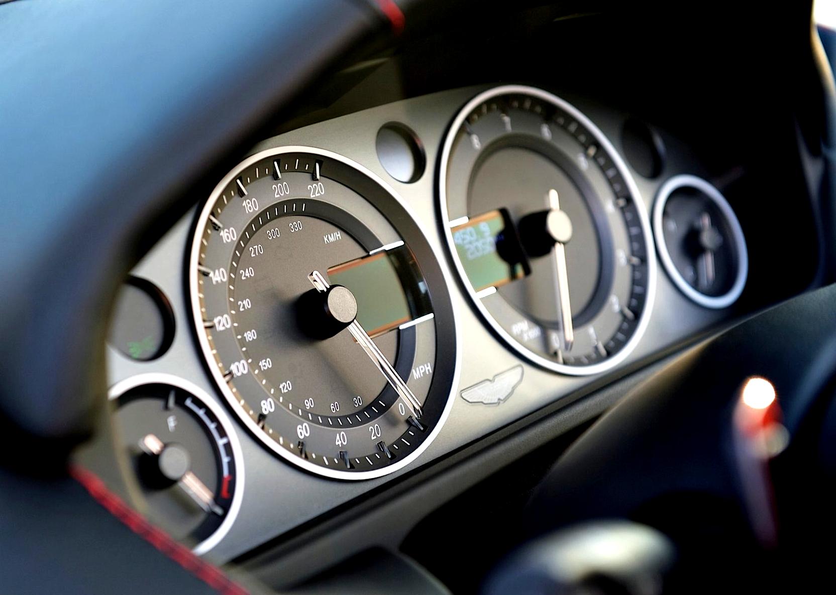 Aston Martin V12 Vantage S Roadster 2014 #100