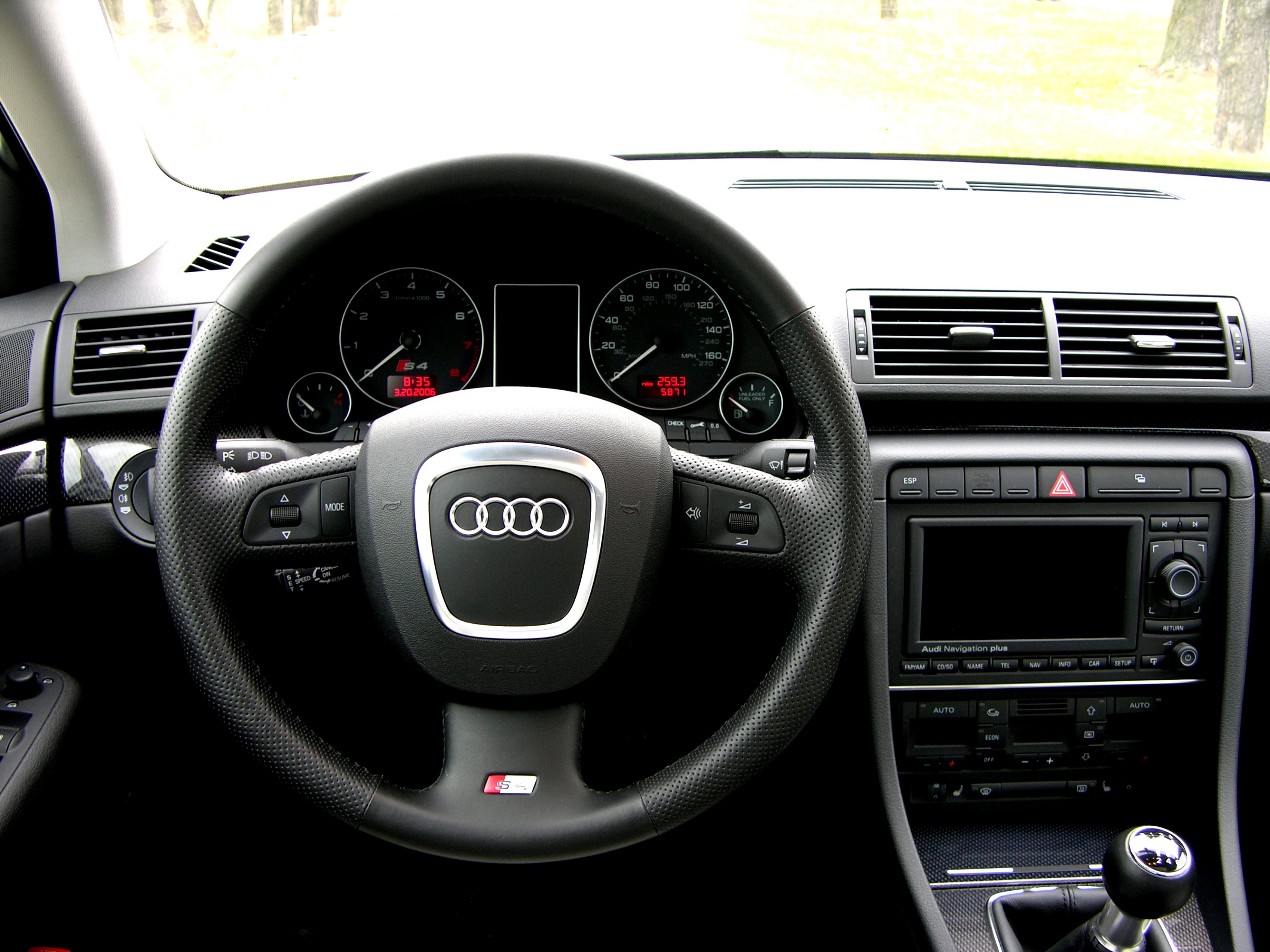 Audi a4 b7 2006 магнитола формат дисков