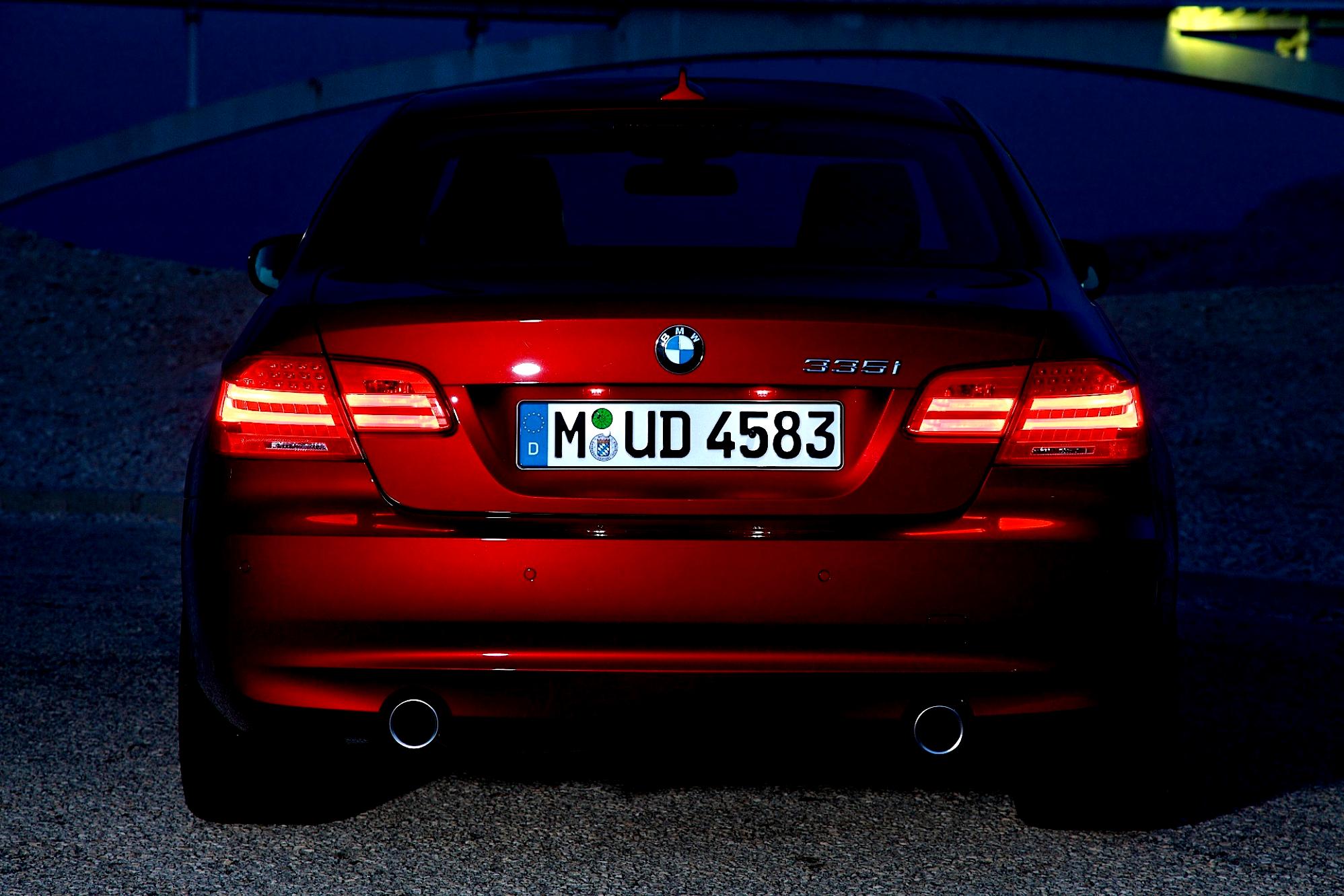 BMW 3 Series Coupe E92 2010 #20