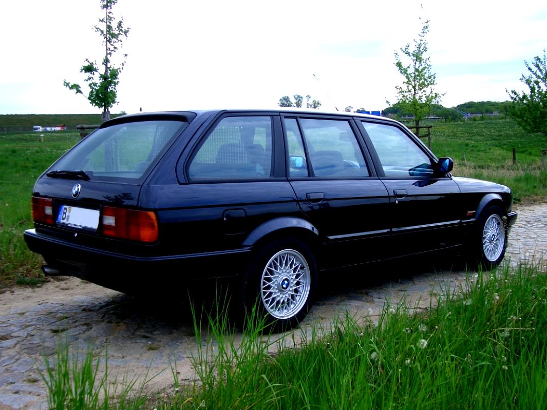 BMW 3 Series Touring E30 1986 #2