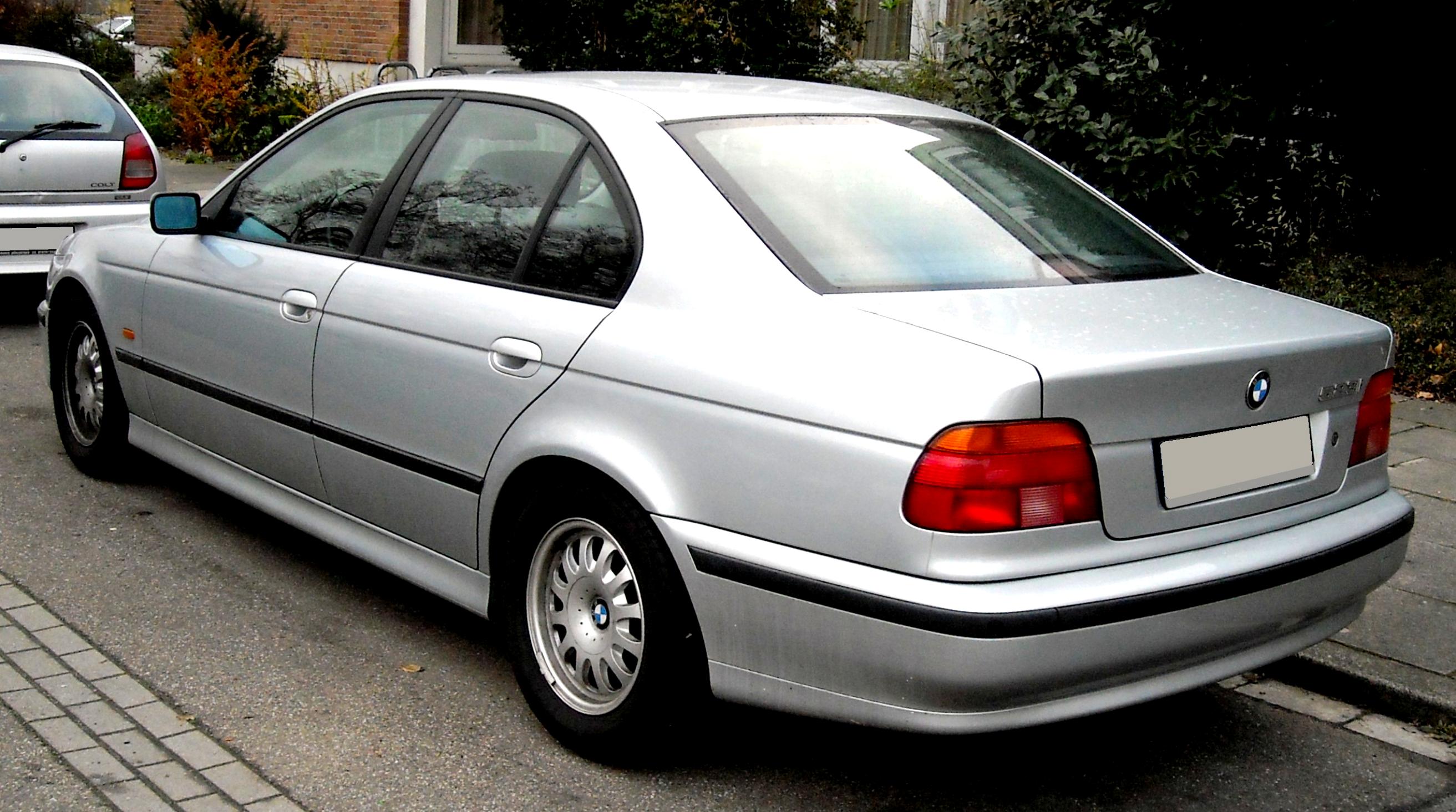 BMW 5 Series Touring E39 1997 #9
