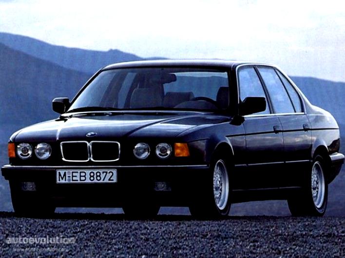 BMW 7 Series E32 1986 #2