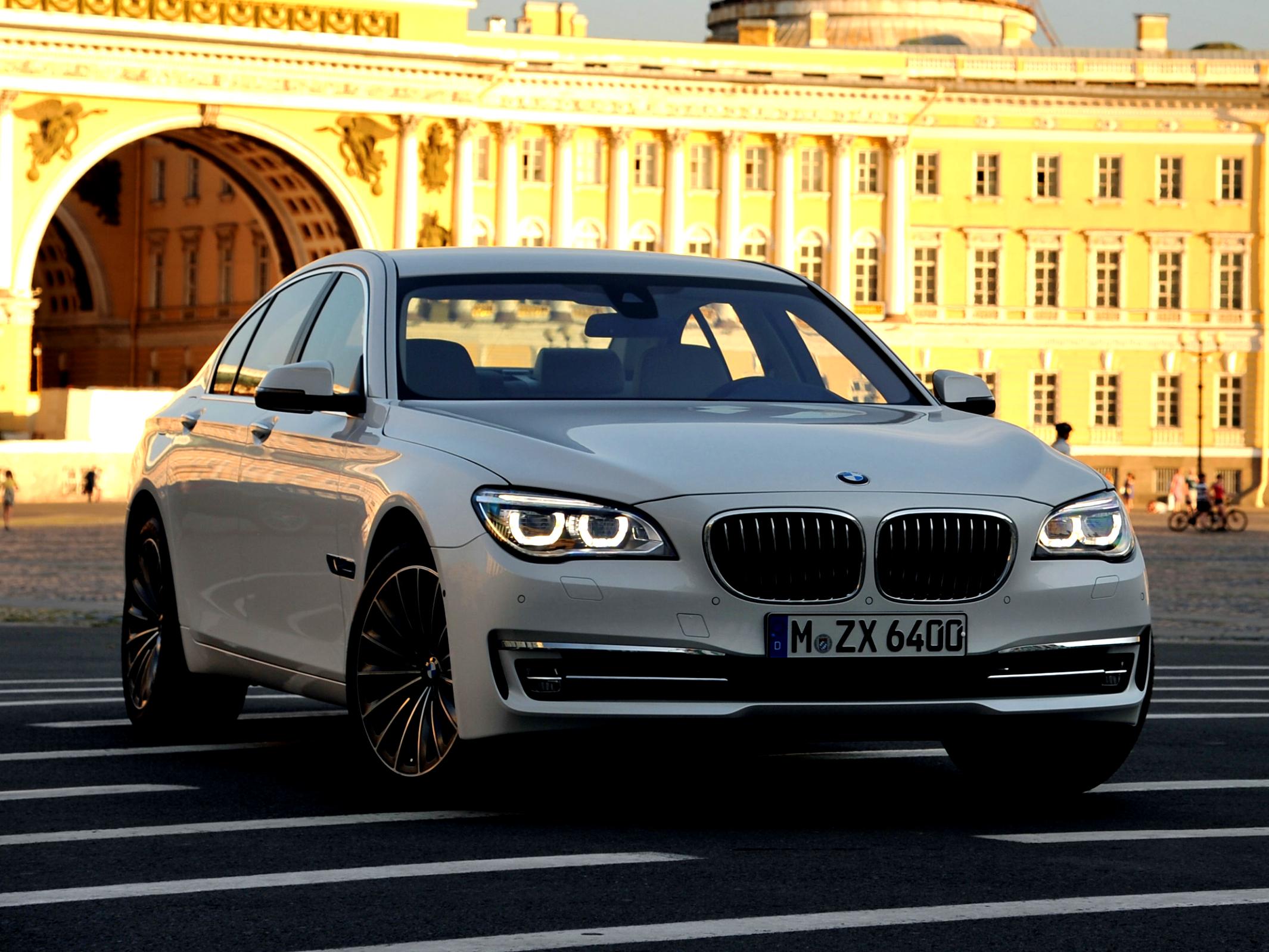BMW 7 Series F01/02 Facelift 2012 #2