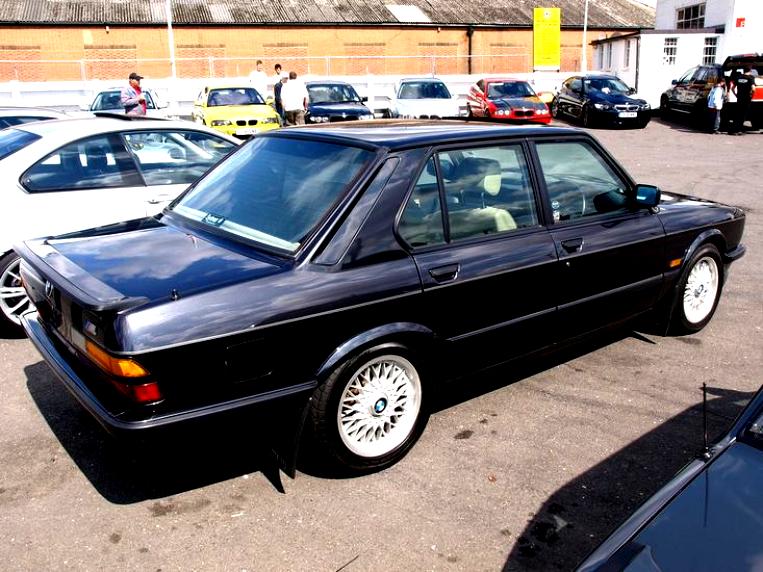 BMW M5 E28 1985 #1
