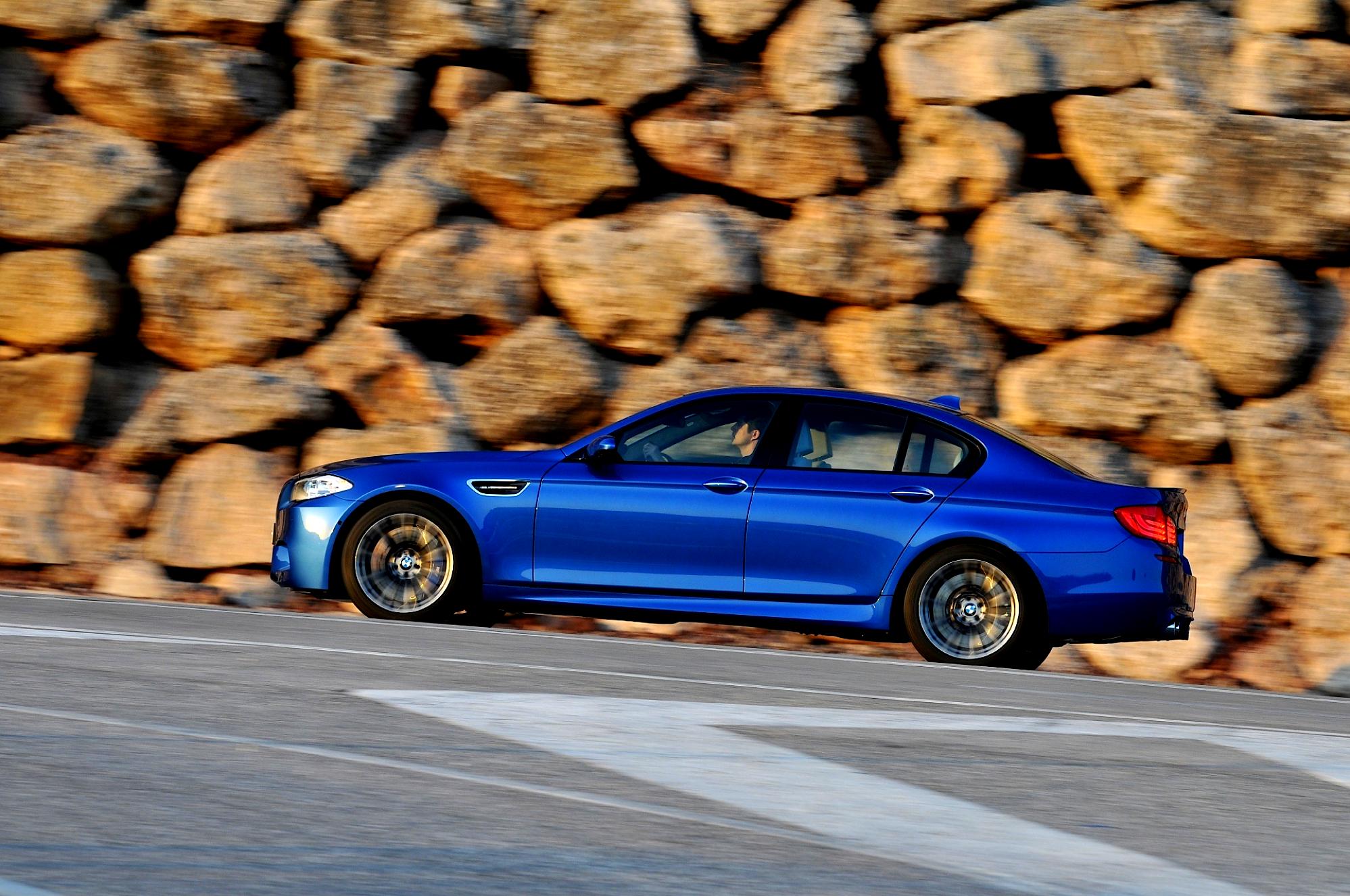 BMW M5 F10 2011 #34