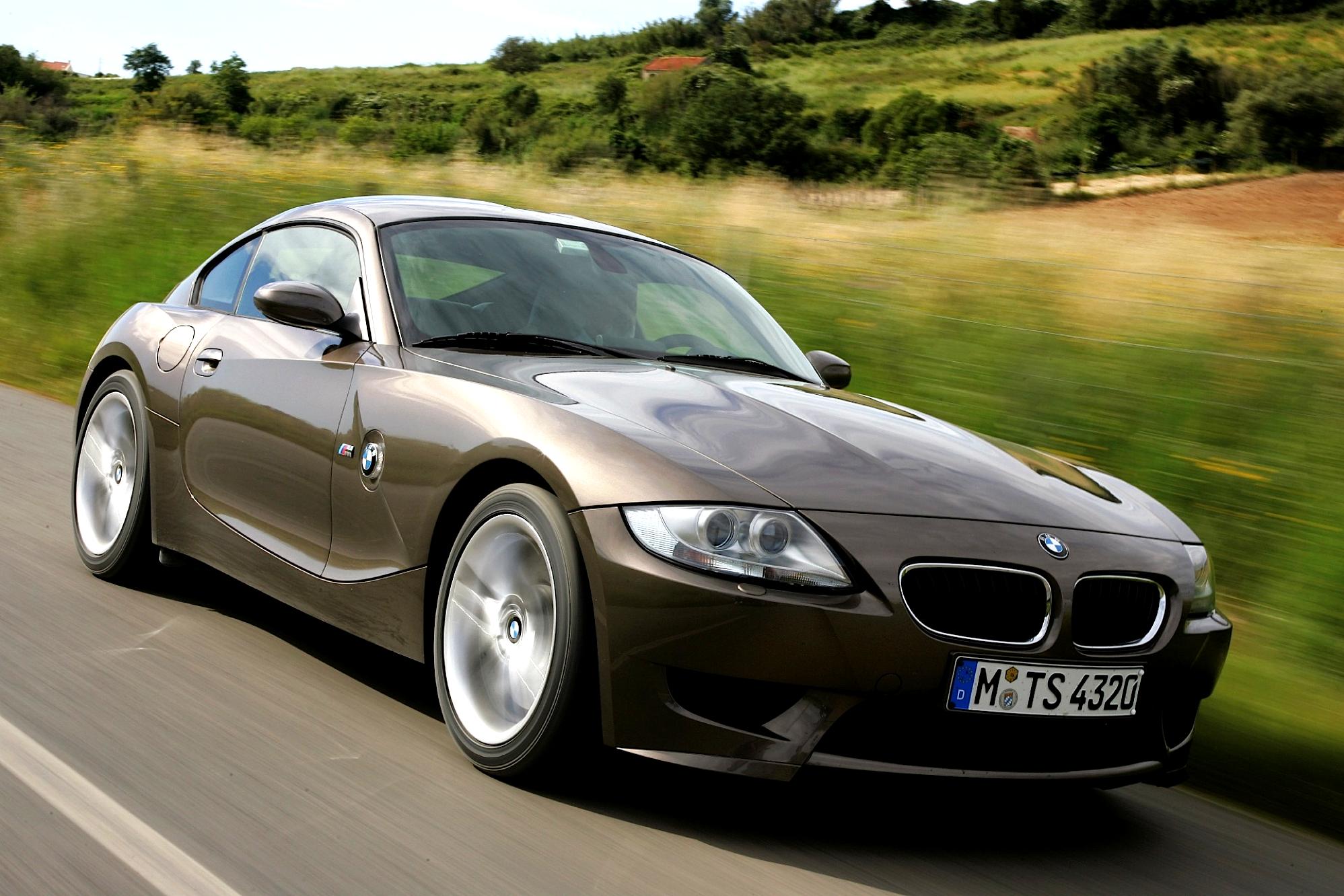 Дли е. BMW z4 m Coupe. BMW z4 e85 Coupe. BMW z4 2006. BMW z4 m 2006.