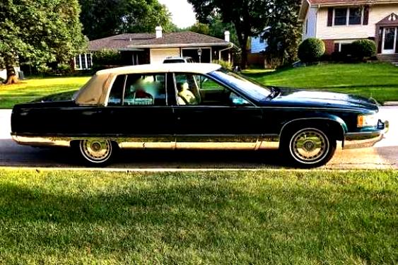 Cadillac Brougham 1992 #63