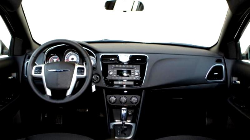 Chrysler 200 Convertible 2011 #42