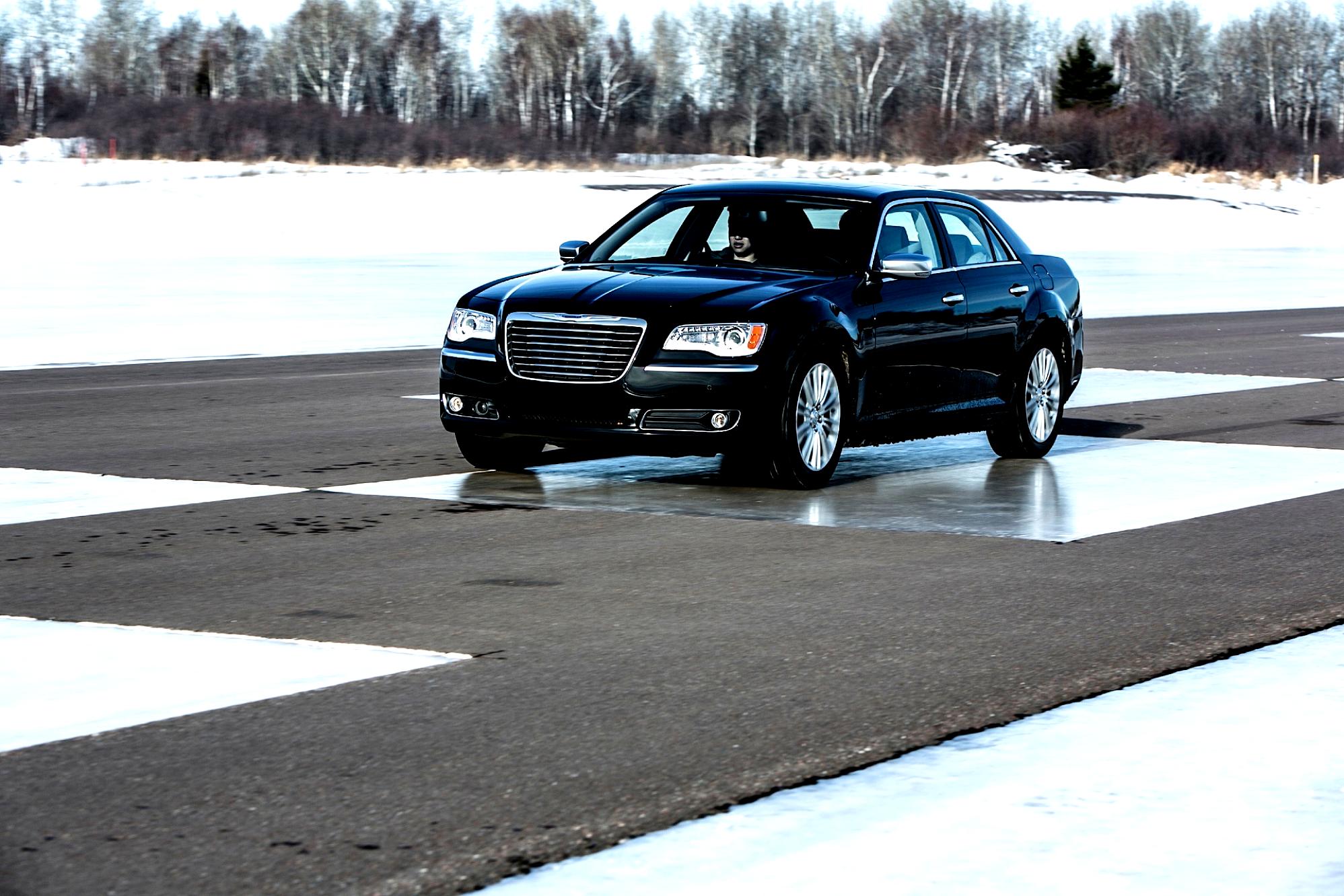 Chrysler 300 2011 #52