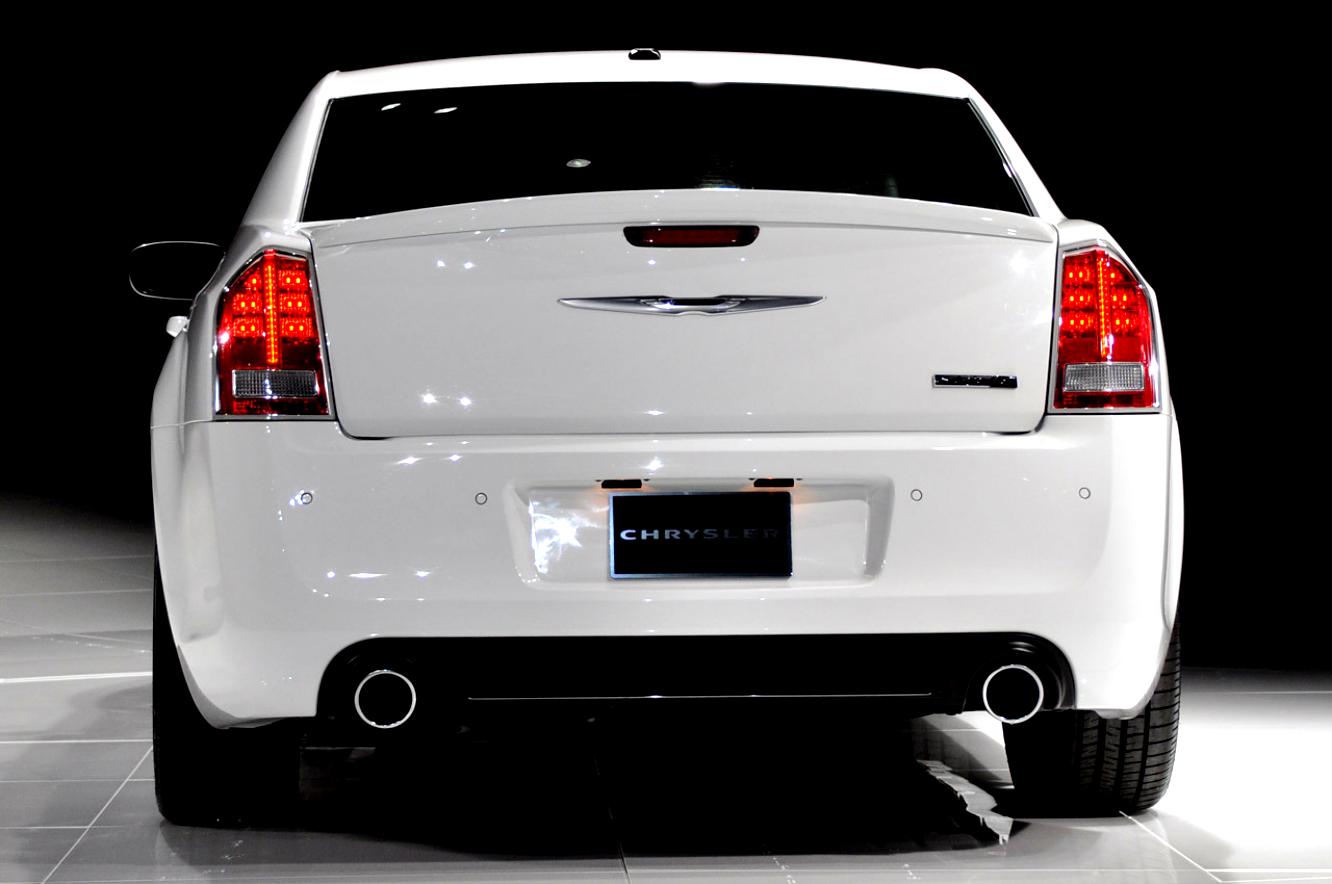 Chrysler 300 SRT8 2011 #48