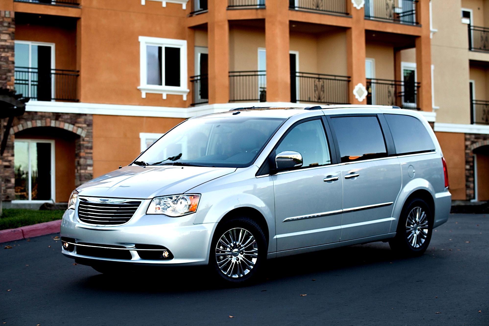 Chrysler Town & Country 2007 #15