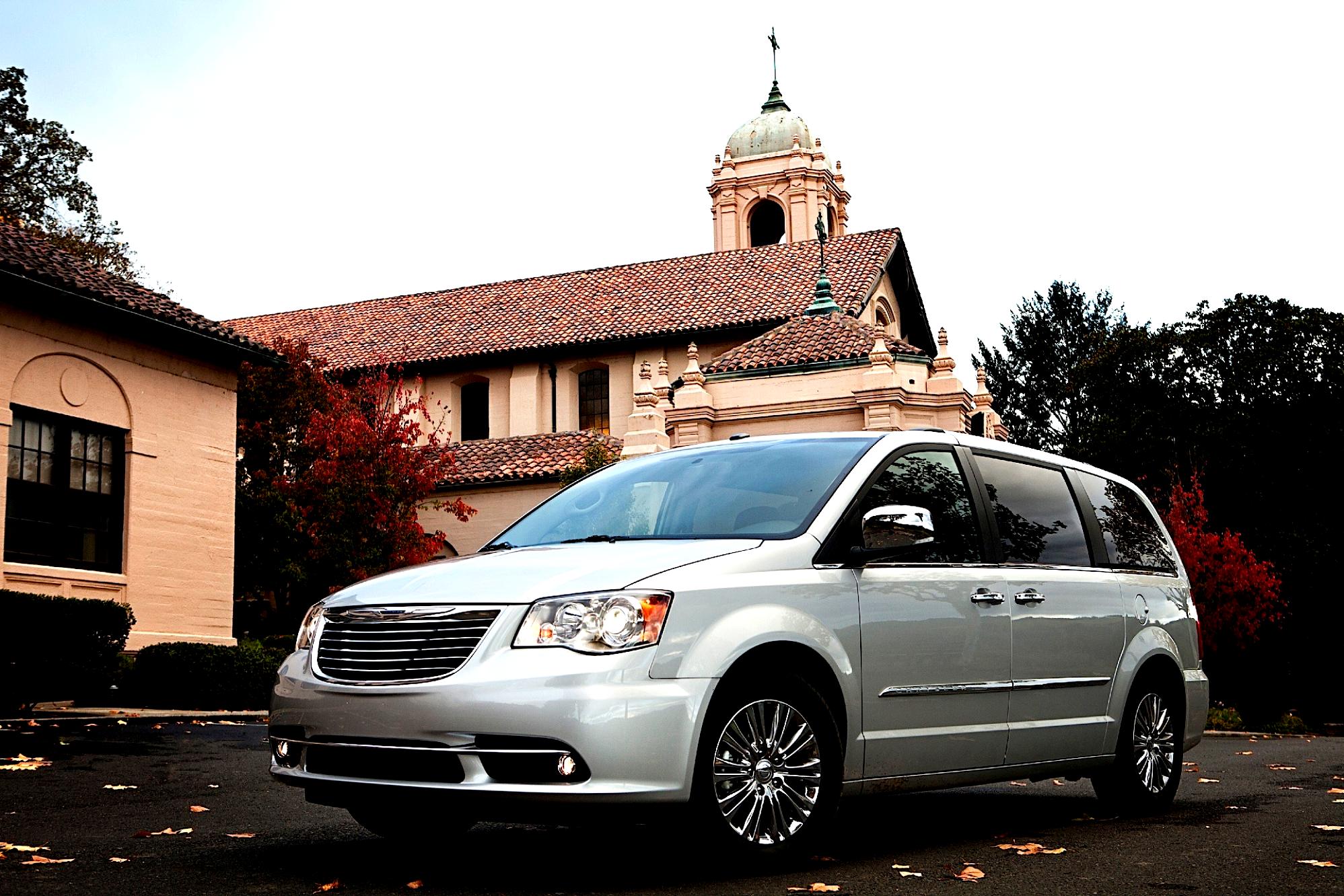 Chrysler Town & Country 2007 #17