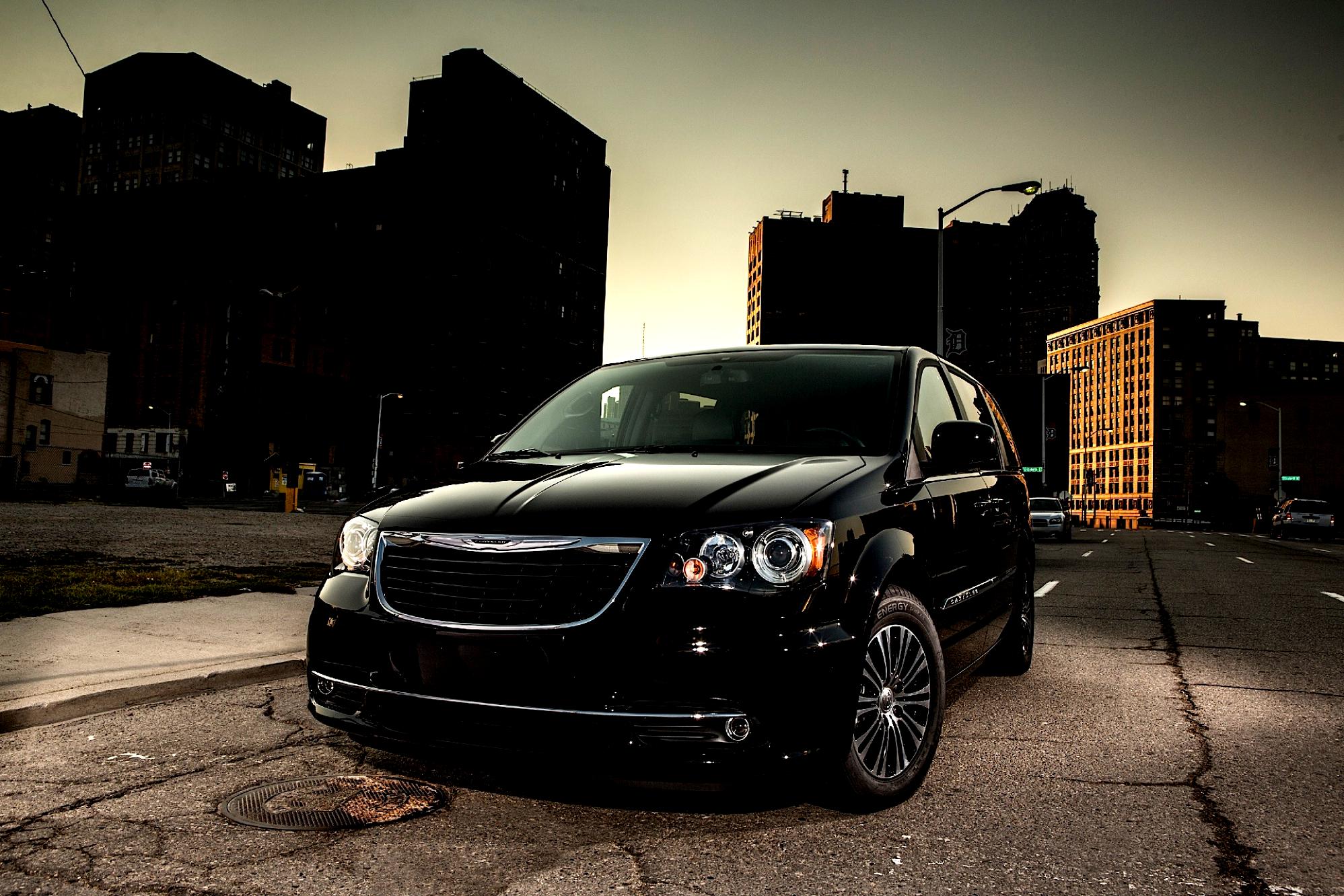 Chrysler Town & Country 2007 #19