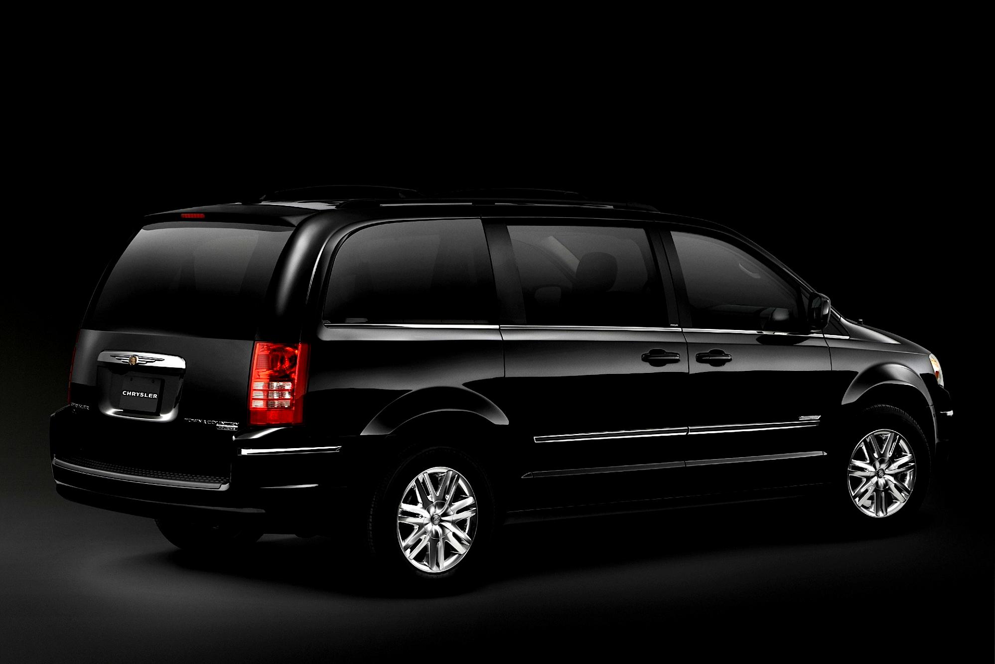 Chrysler Town & Country 2007 #30