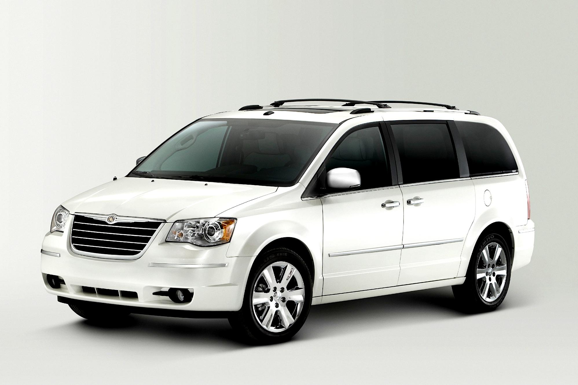 Chrysler Town & Country 2007 #37