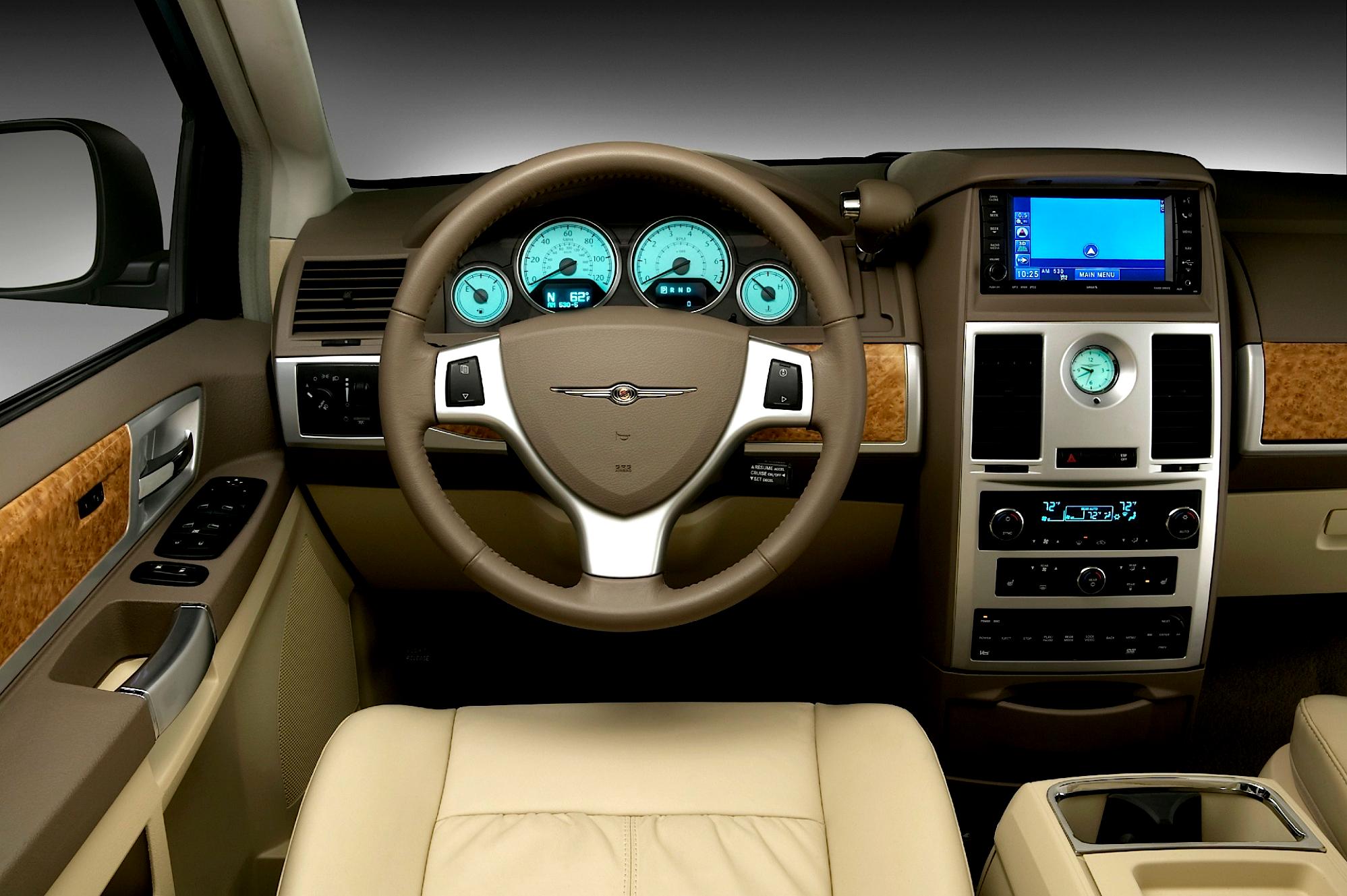 Chrysler Town & Country 2007 #42