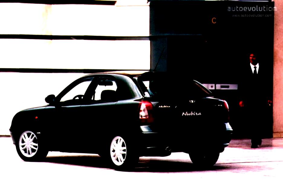 Daewoo Nubira Hatchback 2000 #1