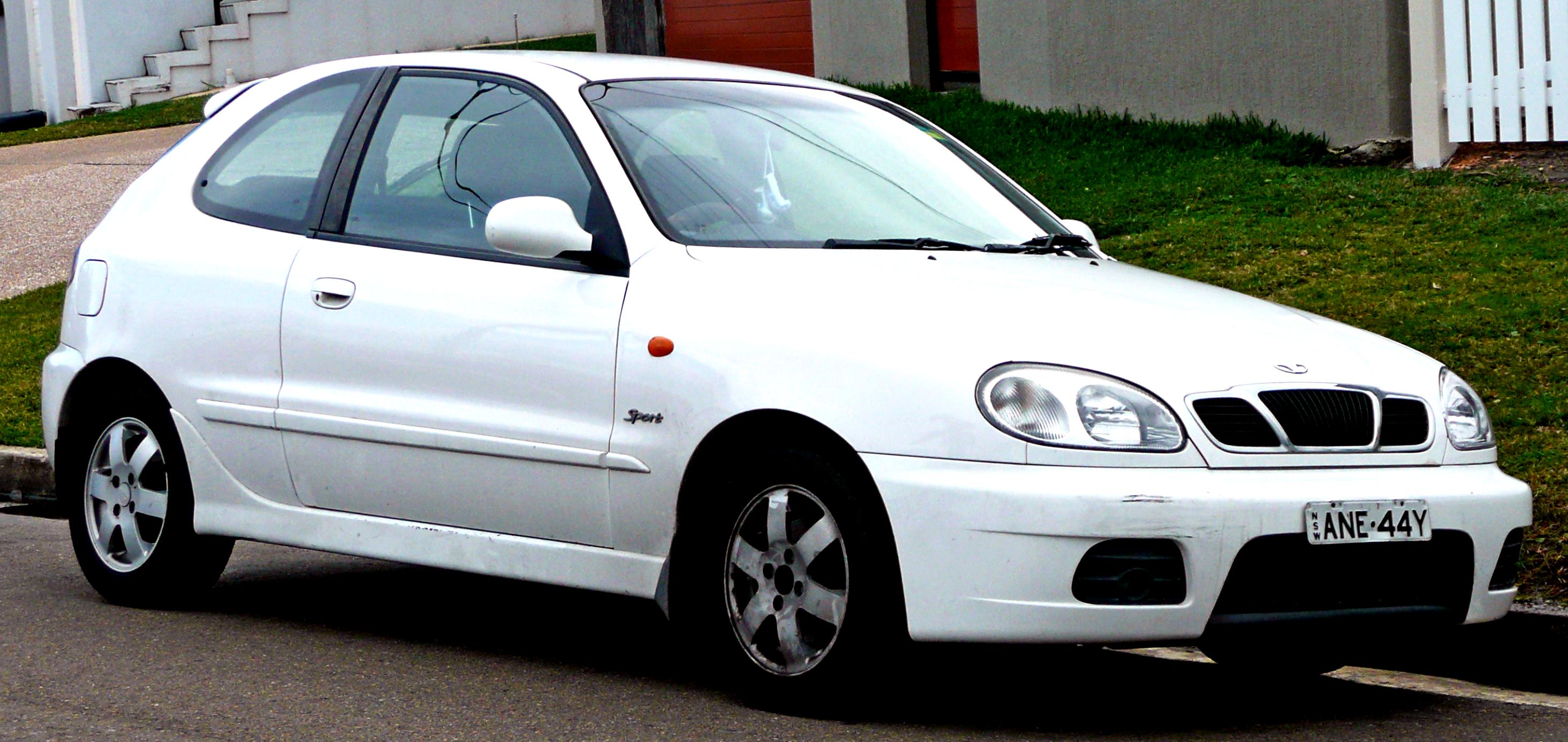 Daewoo Nubira Hatchback 2000 #6