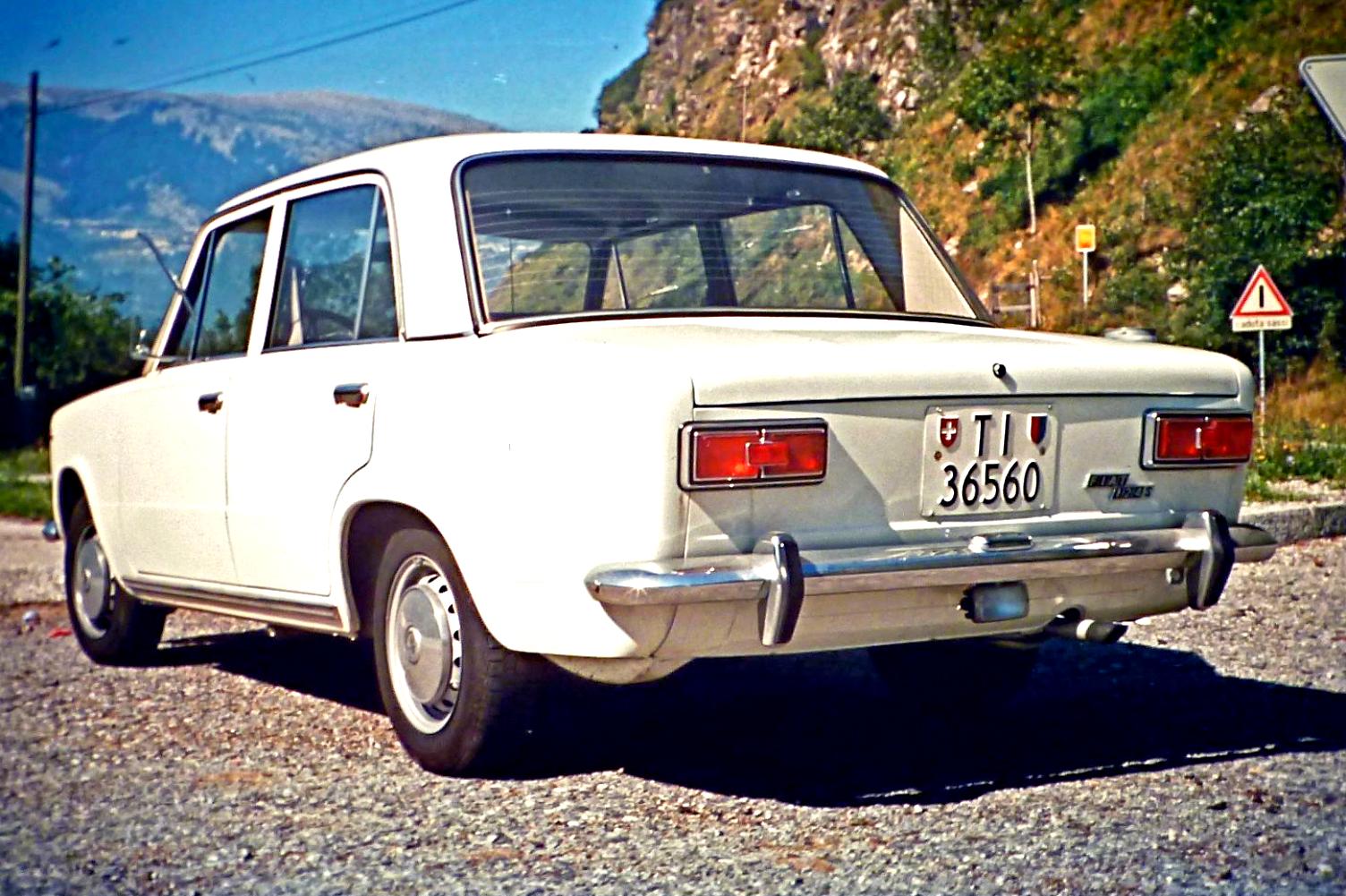 Fiat 128 Saloon 1969 #4