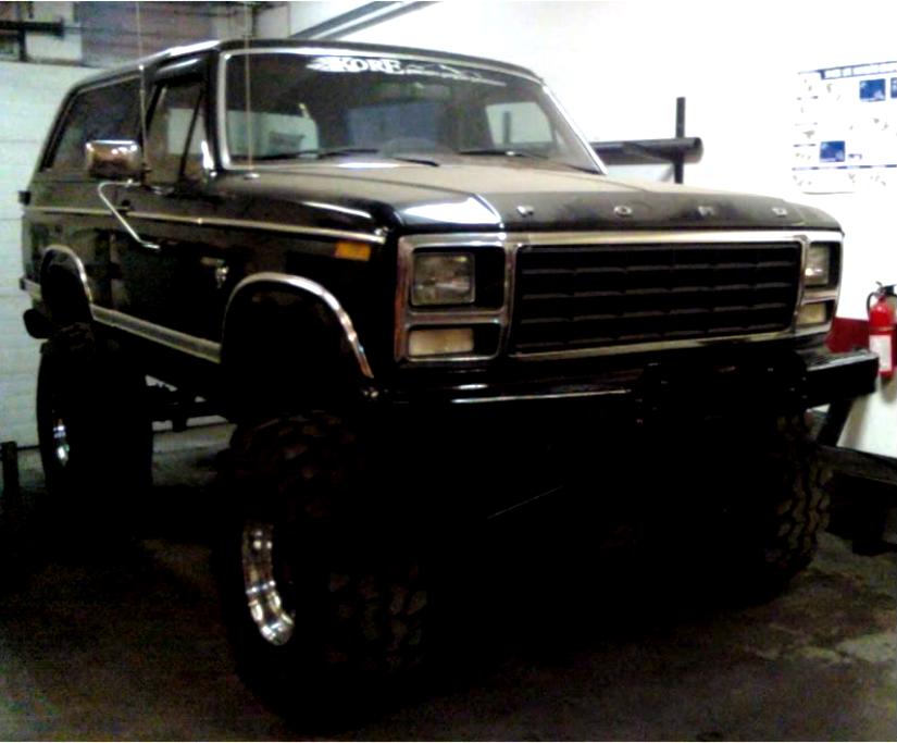 Ford Bronco 1980 #2