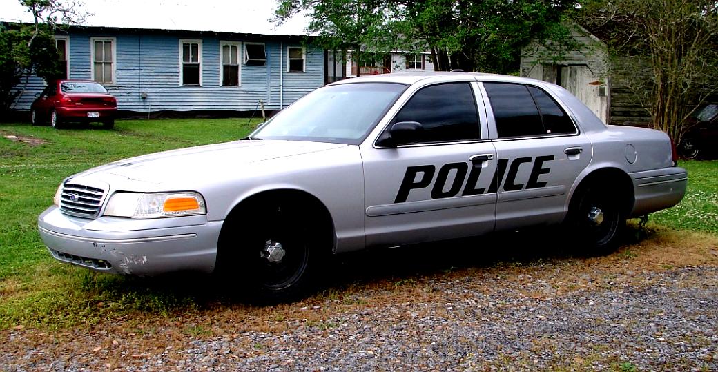 Ford Crown Victoria 1998 #35