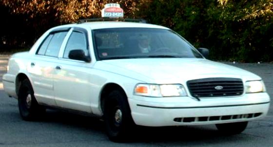 Ford Crown Victoria 1998 #41