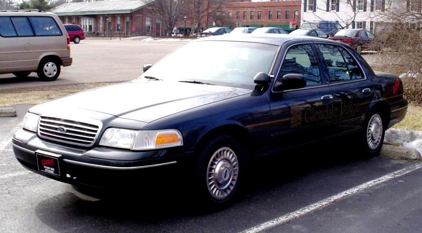 Ford Crown Victoria 1998 #42