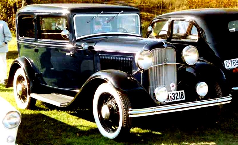 Ford Deluxe Roadster 1932 #4