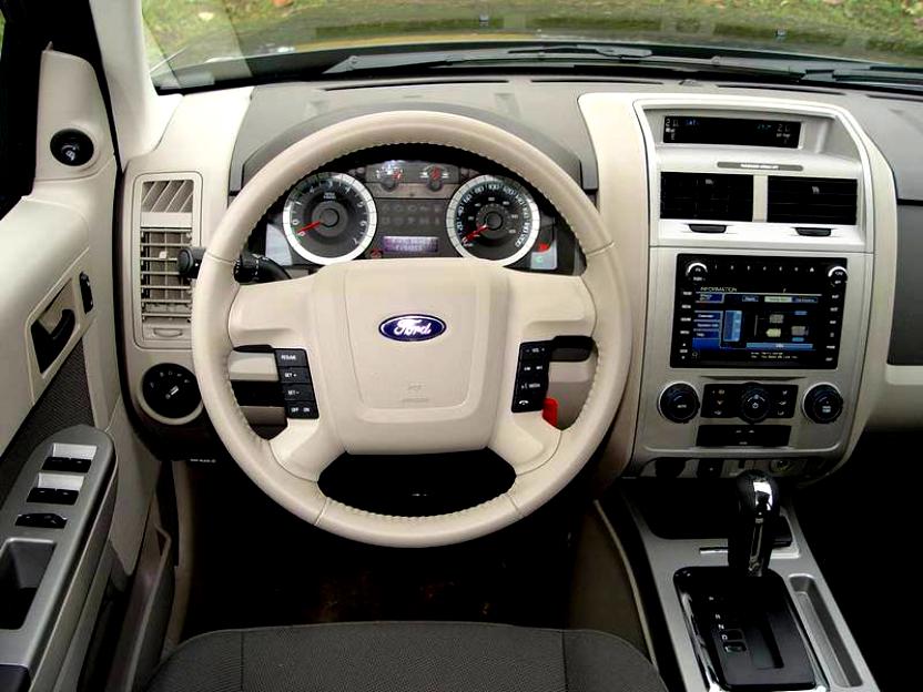 Ford Escape 2008, гибрид, 2300 куб.см, 138 - отзыв...