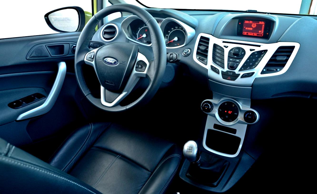 Ford Fiesta Sedan 2011 #16