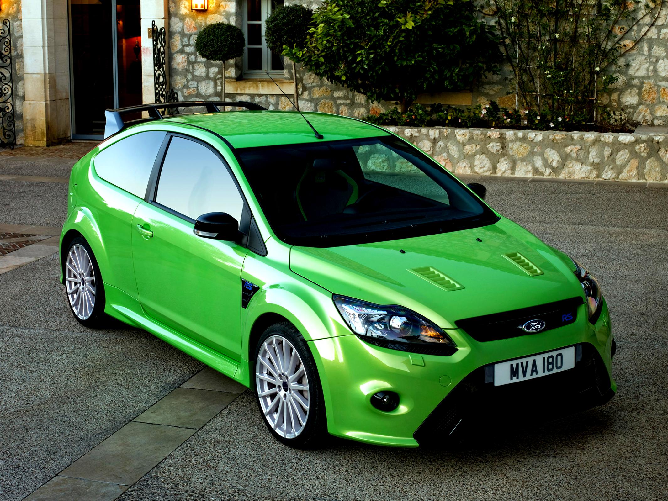Ford Focus RS hatchback | Auto Express